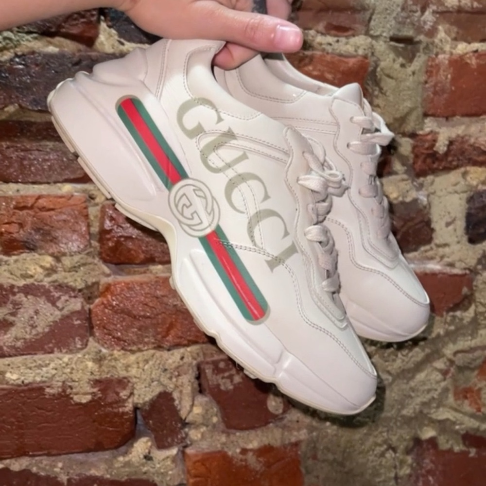 Gucci sneaker size 36 woman’s